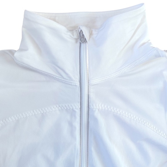 LULULEMON Sun Runner Hybrid Pullover in White, Size 2 - Picture 7 of 12